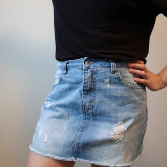 EIGHTY TWO Denim Skirt Size 9 - Picture 2 of 6
